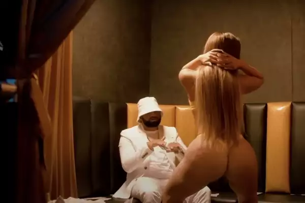 Zdroj: YouTube / WorldStarHipHop – S-Quire: Doin That