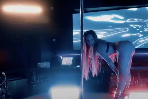 Zdroj: YouTube / WorldStarHipHop – S-Quire: Doin That