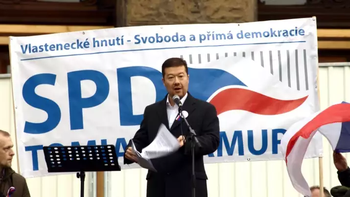 Okamura mluví o trestní odpovědnosti, ale sám se jí vyhýbá: „Politici musí k soudu!“ křičí SPD. Jen ne ti jejich